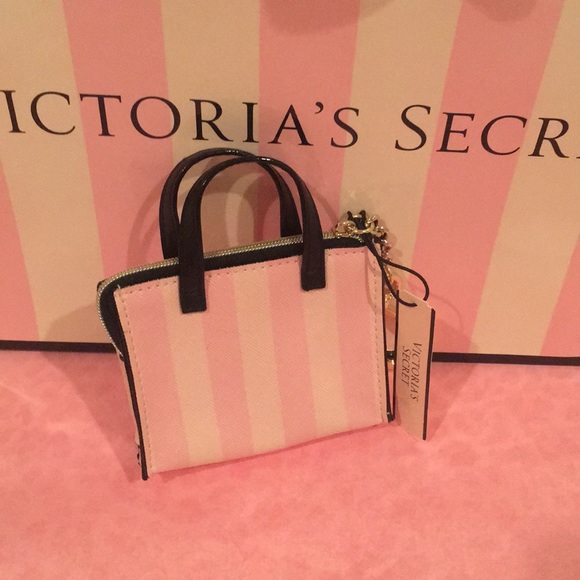 Victoria’s secret logo key chain coin/card holder - Picture 5 of 8